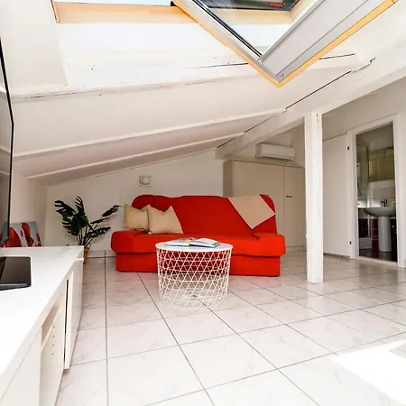 Apartment House Rosa *