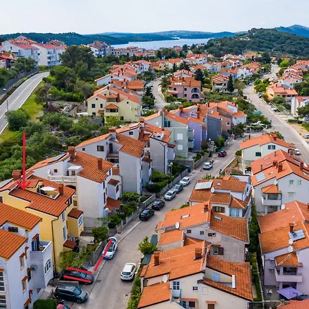 Apartment House Rosa *