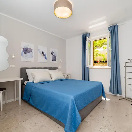 Apartment House Rosa Mali Losinj
