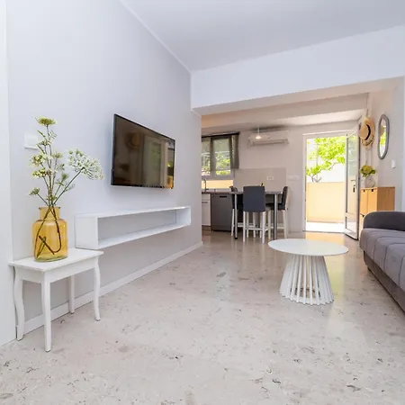 Apartment House Rosa *