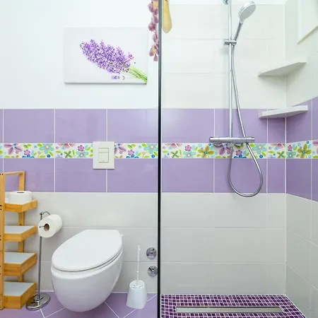 House Rosa Daire *