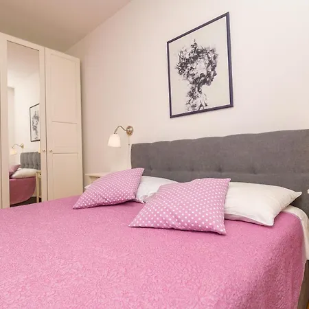 Apartman House Rosa